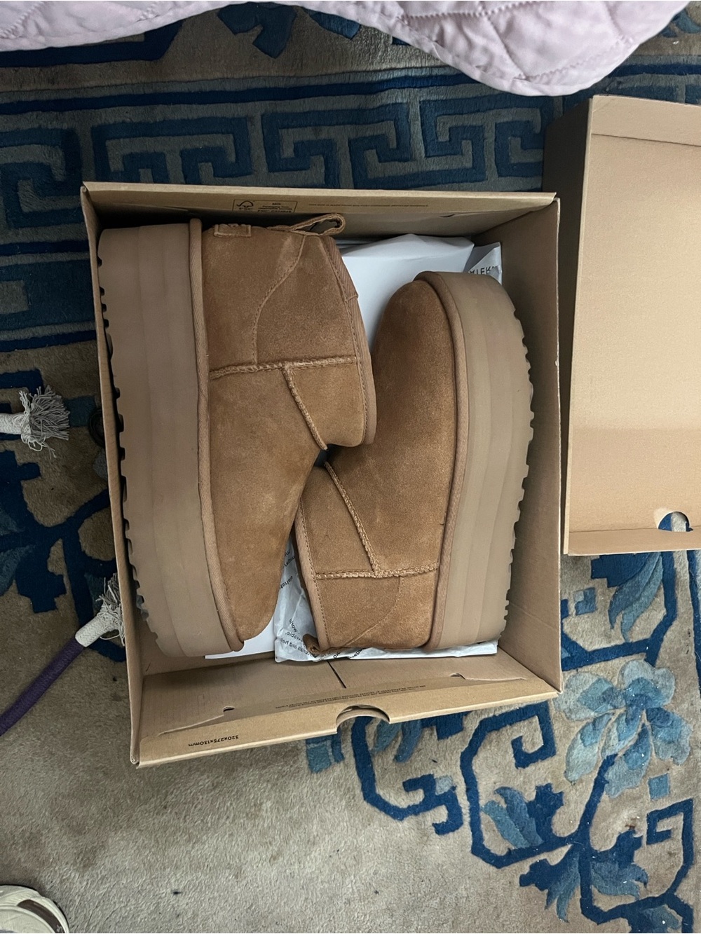 Platform UGG Mini boot - Picture 2 of 6